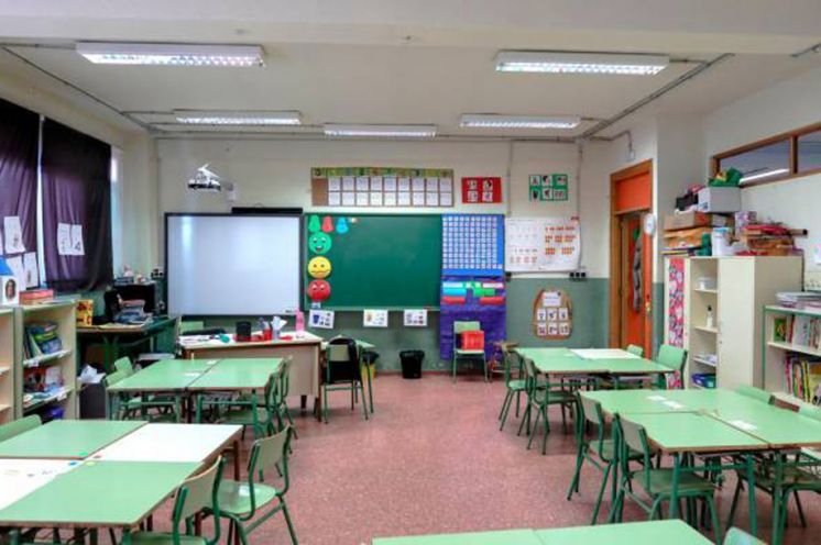 Las aulas volverán a abrir en septiembre.