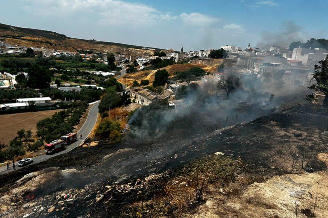 Controlado el grave incendio originado en las laderas del Río de Oro
