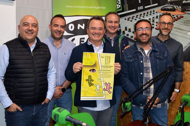 Parte de los organizadores del encuentro visitan Onda Cero.