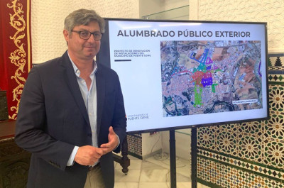 El Ayuntamiento adjudica la renovación del 20% del alumbrado público de Puente Genil por un millón de euros