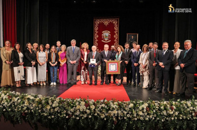 Bodegas Delgado recibe la Medalla de Oro de la Villa de Puente Genil