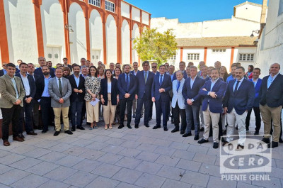 Empresarios sevillanos visitan Puente Genil para estrechar lazos comerciales