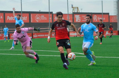 Análisis del derbi con polémica actuación arbitral incluida por el gol anulado al Salerm Puente Genil